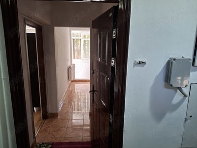 Proprietar, inchiriez cu 340 euro pe luna apartament cu 2 camere, 50 mp, vis-a-vis de AFI Cotroceni.