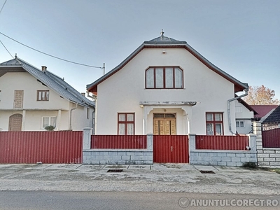 Vând casă în Măneuți, comuma Frătăuții Vechi, jud. Suceava, 163 mp și teren 492 mp