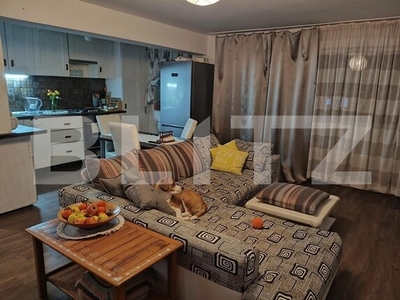 Apartament 3 camere cu gradina, 76mp, 2 bai, parcare, zona Subcetate