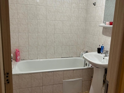 Inchiriere apartament 3 camere Crangasi, metrou un minut