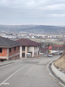 Teren intravilan Dezmir cu front la 2 strazi la 2km de aeroport