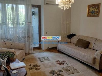 Vanzare apartament 3 camere ,dec,,etaj 3 ,zona Vatra Luminoasa