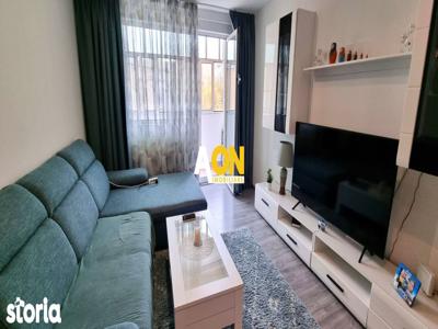 De vanzare apartament 3 camere, Cetate