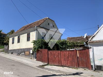 Casa individuala 3 camere, teren 1303 mp, anexe - Rosia, Sibiu