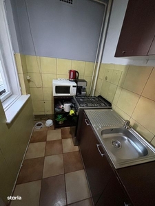 Vanzare apartament cu 3 camere zona Grivita, super potential