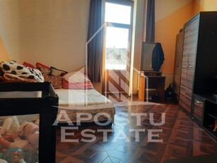 Apartament 2 camere, decomandat, Zona Traian