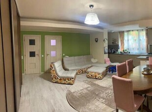 Apartament cu 3 camere, 57 mp, zona VIVO