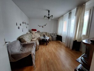 Apartament cu 4 camere in zona Flora.