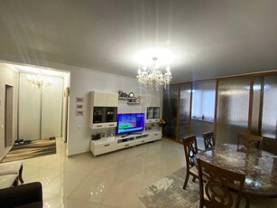 Apartament de vanzare 3 camere, APCJ245656FLO