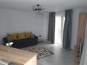 Apartament modern, lift si parcare, in complexul Iris