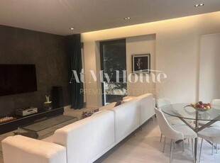 Apartament superb cu 3 camere, finisaje de Lux, terasa 18mp