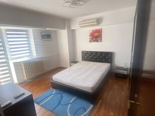 Bdul.Unirii, Apartament 2 camere,spatios,71 mp.