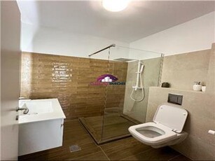 ÃŽnchiriez Apartament de 2 camere Buculevardul Gloriei (Pr ionut 0764688551)