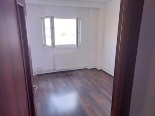 Sos.Berceni, Apartament 4 camere.Liber pentru mutare.