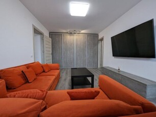 Stradal,Apartament 3 camere Stefan cel Mare!