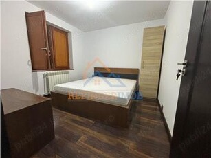 Vanzare Apartament cu 3 camere, zona Crangasi