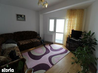 Vând apartament 4 camere în Deva, decomandat, str. Mihai Eminescu