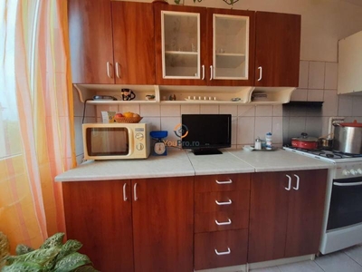 Apartament cu 2 camere, central