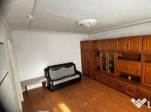 Apartament 2 camere decomandat - Tomis III - 72.000 euro (Cod E2)