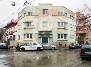 Apartament 7 camere vanzare in casă vilă Bucuresti, Calea Calarasilor