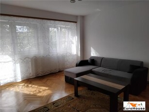 Apartament cu 3 camere de inchiriat in Alba Iulia.