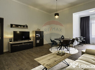 Apartament cu 3 camere de vânzare în zona Ultracentral....