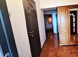 Vanzare apartament 4 camere,Calea. Bucuresti,Targoviste