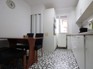 3 camere, centrala proprie, zona Circumvalatunii. Pet friendly.