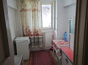 Apartament 3 camere Basarabia