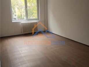 Apartament 3 camere Diham Apartament 3 camere de vanzare REF03B1398 Vanzare