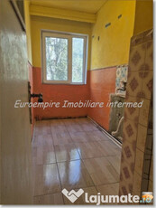 Apartament 3 camere zona Km 4-5