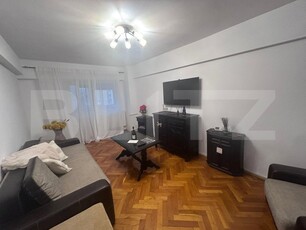 Apartament cu 3 camere, 100 mp, decomandat, Calea Bucuresti