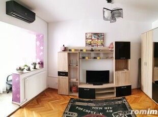 Inchiriez apartament cu 2 camere in zona Soarelui