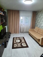 închiriez apartament cu doua camere zona CFR- termen lung