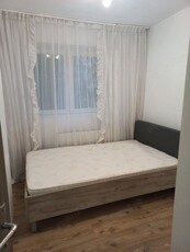 Închiriez apartament