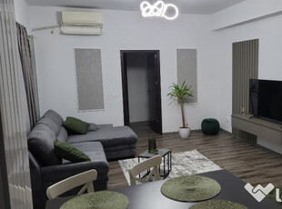 Apartament 3 camere cu loc parcare suprateran, zona 9 mai