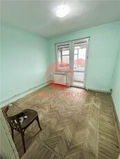 Apartament 4 Camere cu Centrala pe gaz langa liceul Traian