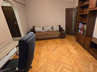 Centru apartament 50 mp, 2 camere, semidecomandat, de vanzare, Piata Unirii, Cod 157009