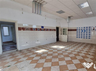 Spatiu comercial casa 280mp Piata Centrala