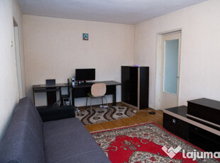 Apartament 2 camere semidecomandat, micro 6