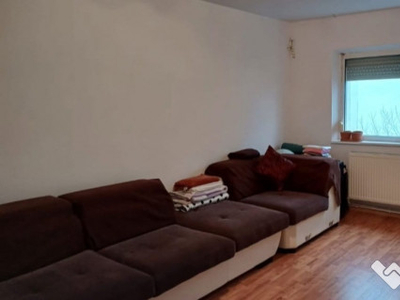 Apartament cu 2 camere,Micro 20