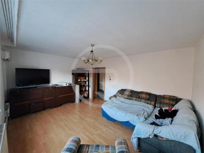 Apartament cu 3 camere, 85 mp utili, situat in cartierul Plopilor!