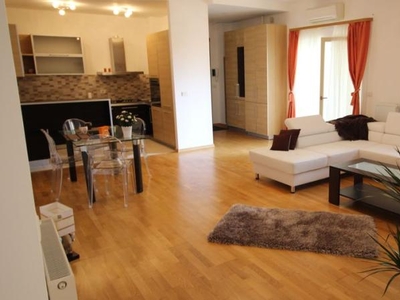 Apartament cu 3 camere