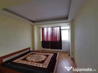 Apartament cu 4 camere, zona Drumul Taberei