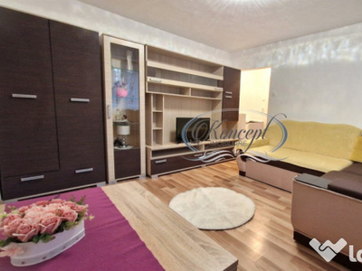 Apartament cu parcare pe strada Alverna