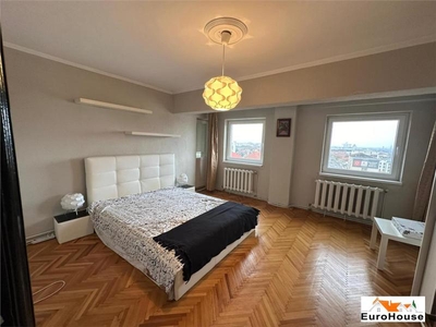 Apartament de vanzare 3 camere in Alba Iulia CENTRU