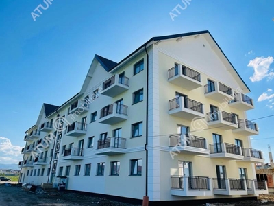 Apartament de vanzare cu 2 camere decomandate 3 balcoane baie bucatarie loc propriu de parcare situat in zona Brana din Selimbar