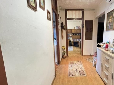 Apartament decomandat in zona Aradului