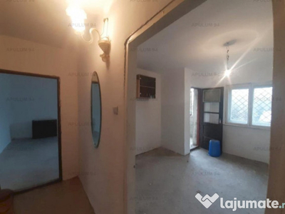 Apartament spatios 4 camere langa Bucuresti - 1 Decembrie