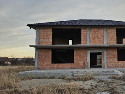 Casa la rosu Vernesti, Buzau